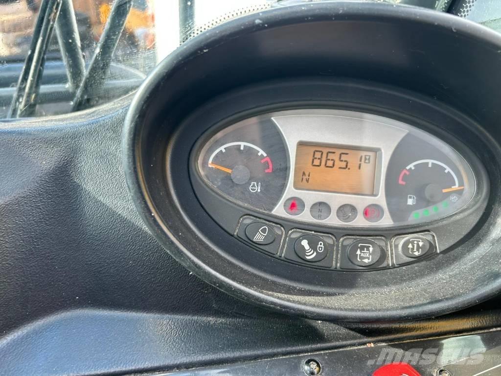 Bobcat T 35.140 S مناولات متداخلة