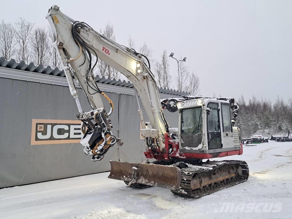 Takeuchi TB 1140 حفارات زحافة