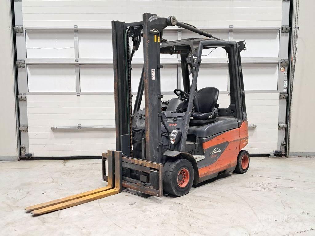 Linde E25-01 شاحنات ذات رافعات شوكية تعمل بالكهرباء