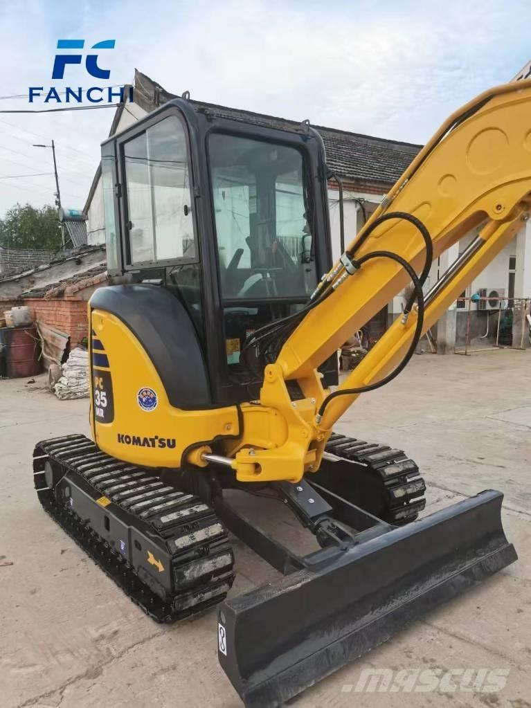 Komatsu PC 35 MR حفارات صغيرة أقل من 7 طن (حفارات صغيرة)