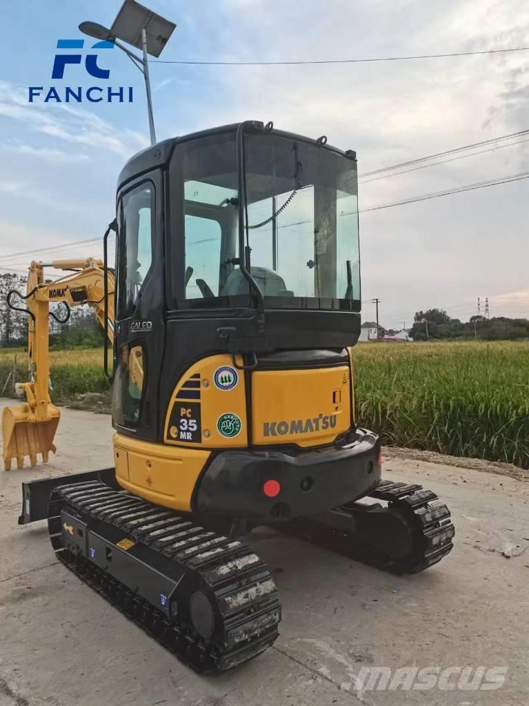 Komatsu PC 35 MR حفارات صغيرة أقل من 7 طن (حفارات صغيرة)