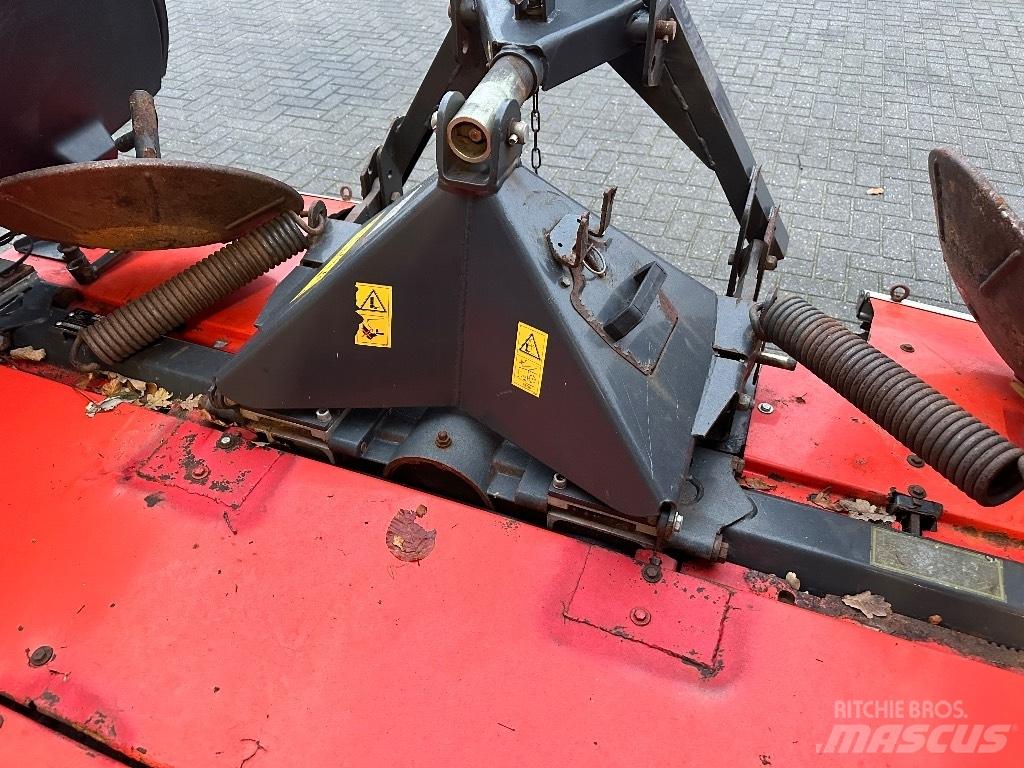 Kuhn PZ 320 F جزازات