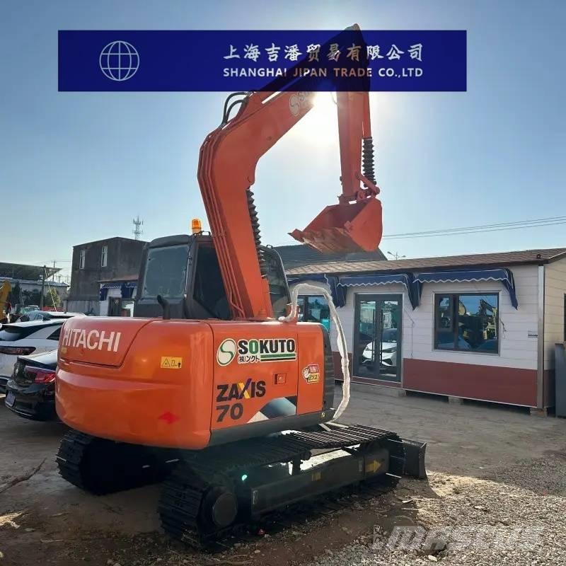 Hitachi ZX 70 حفارات وسط 7 طن - 12 طن