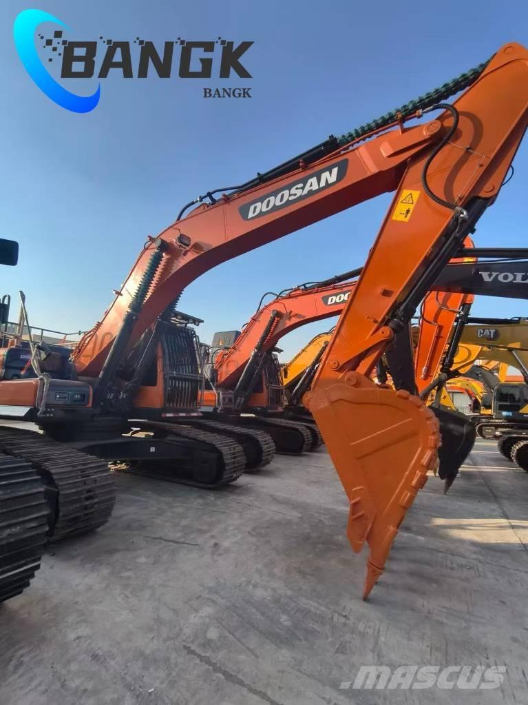 Doosan DX 300 LC حفارات زحافة