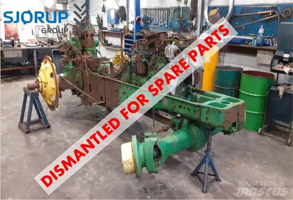 John Deere 7810 الجرارات