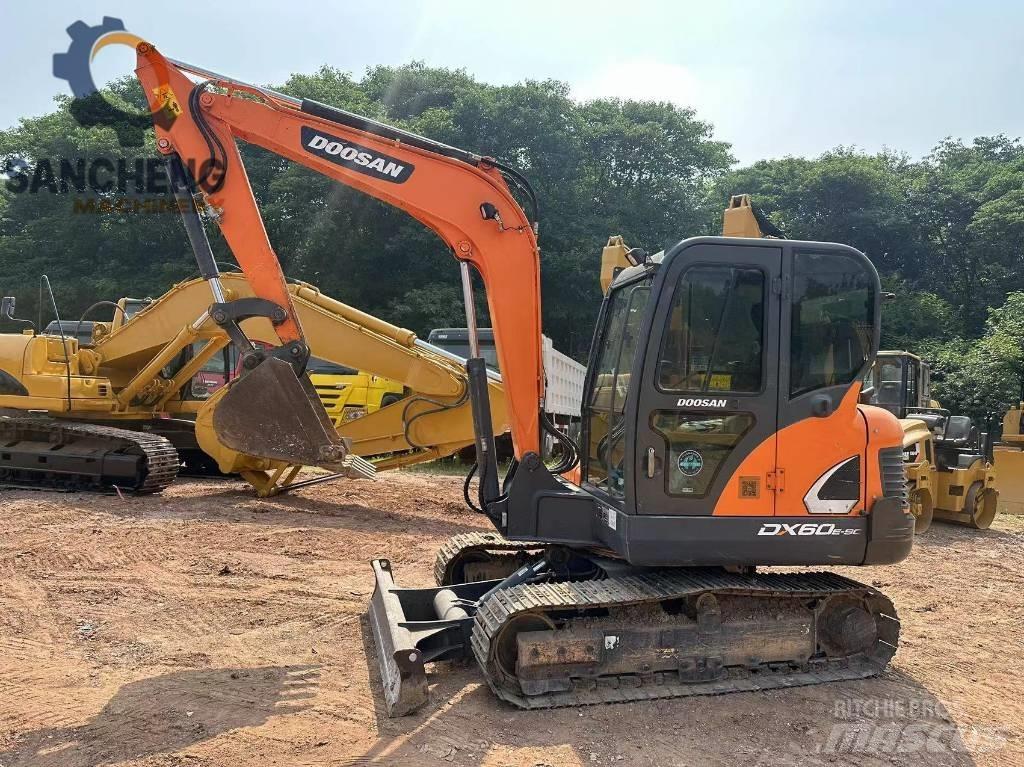 Doosan DX 60 حفارات صغيرة أقل من 7 طن (حفارات صغيرة)