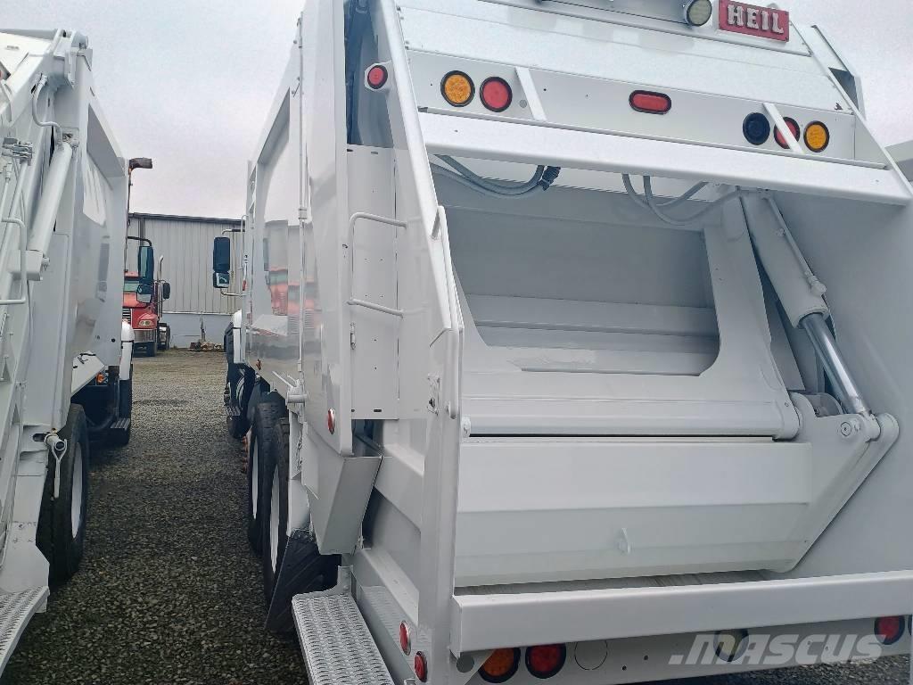 International SF667 شاحنات المخلفات