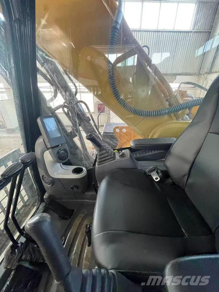 CAT 336D2 حفارات زحافة