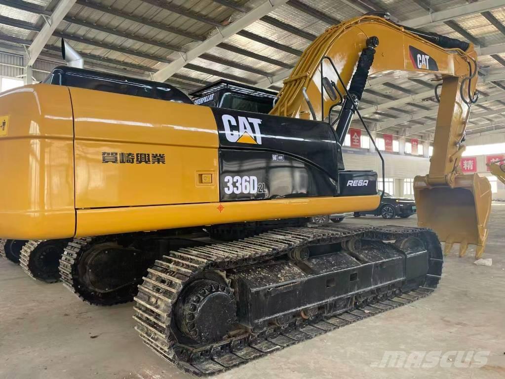 CAT 336D2 حفارات زحافة