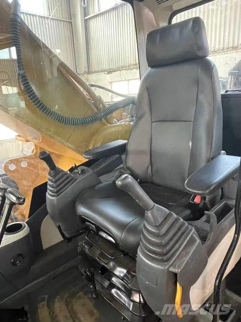 CAT 336D2 حفارات زحافة