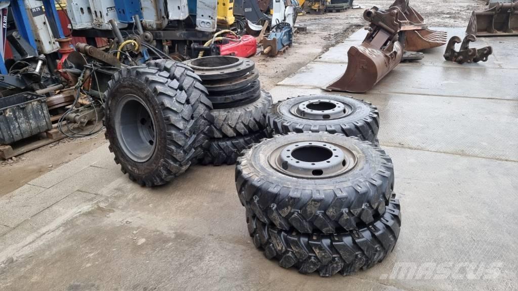  NEW TYRES WITH RIMS الإطارات والعجلات والحافات