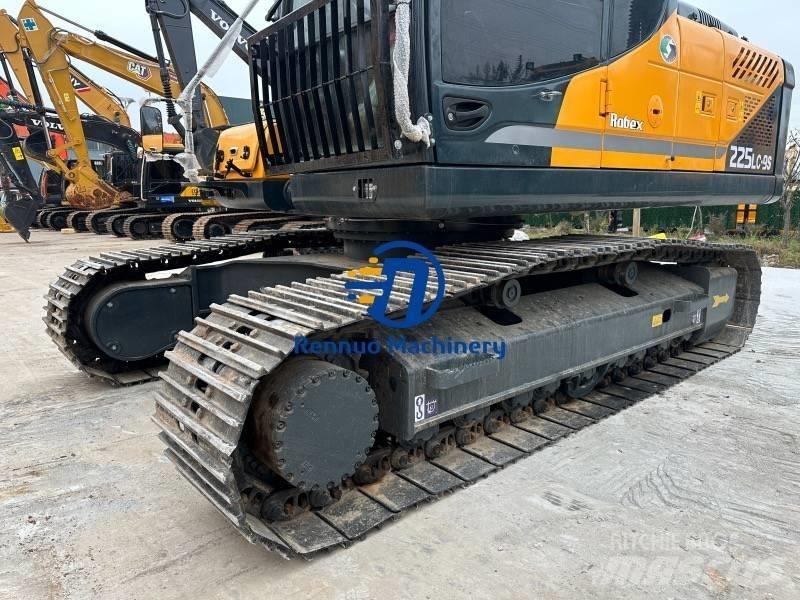 Hyundai 225LC-9S حفارات زحافة