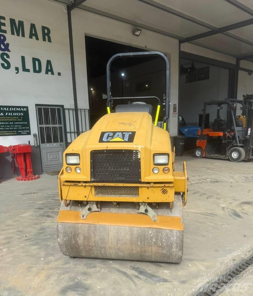 CAT CB 24 B, CB24 مداحل ثنائية الاسطوانة