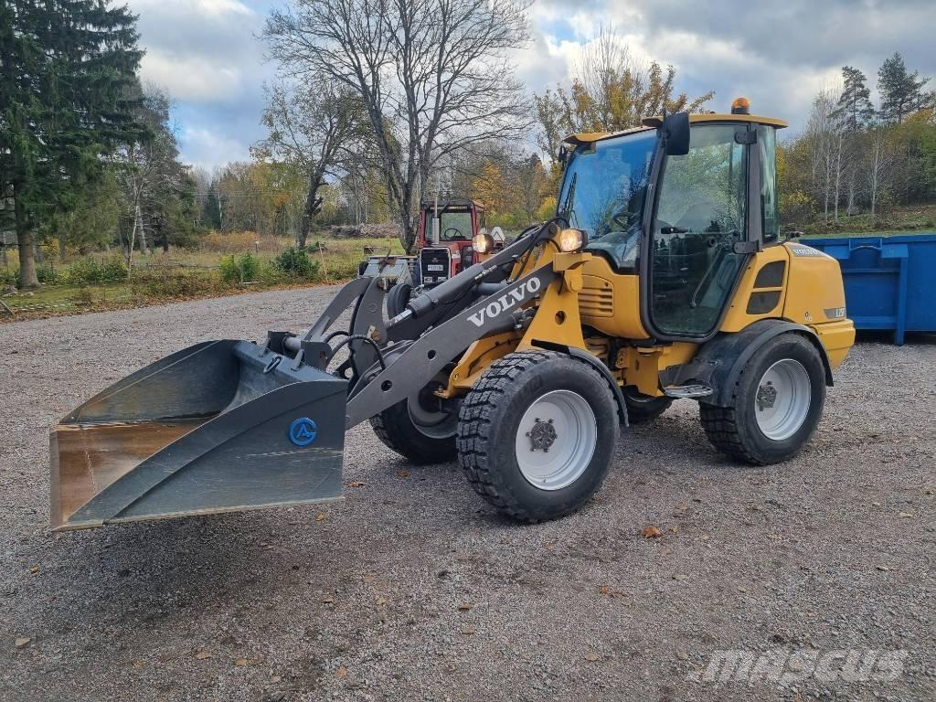 Volvo L25F لوادر انزلاقية التوجيه