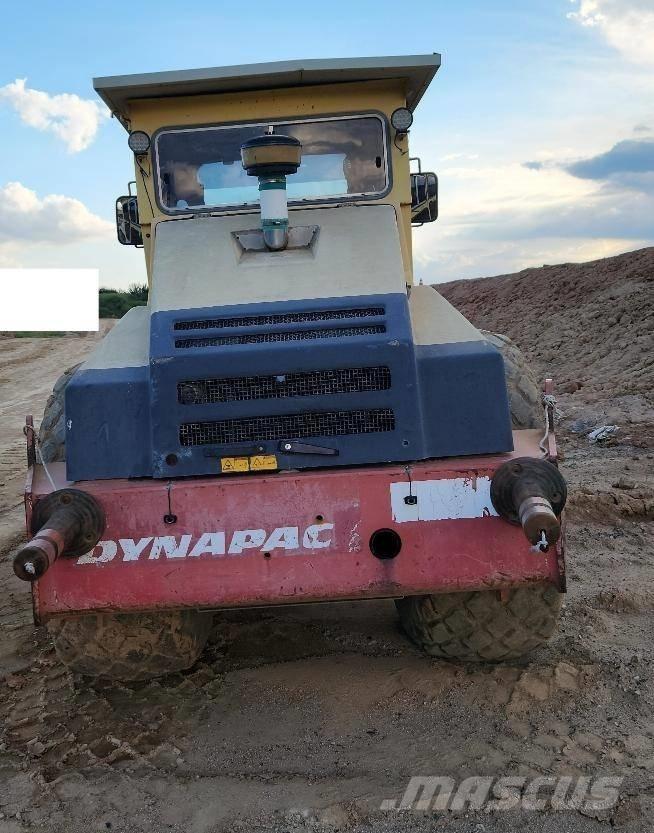 Dynapac CA 252 D مداحل ثنائية الاسطوانة