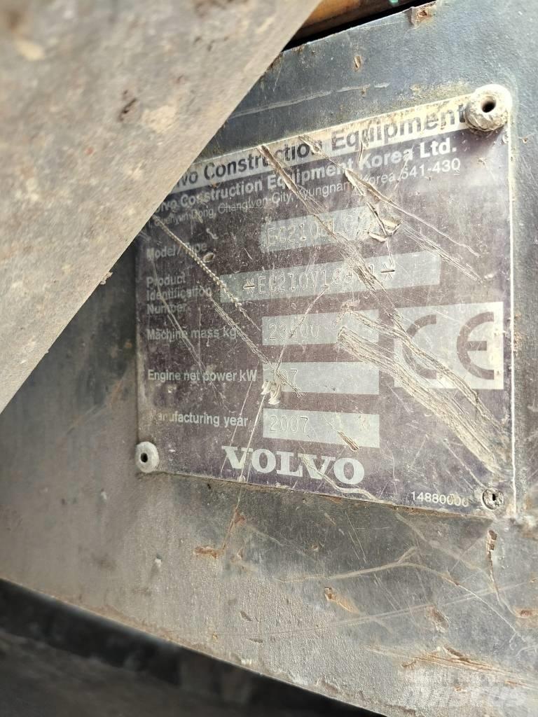 Volvo EC 210 B LC حفارات زحافة