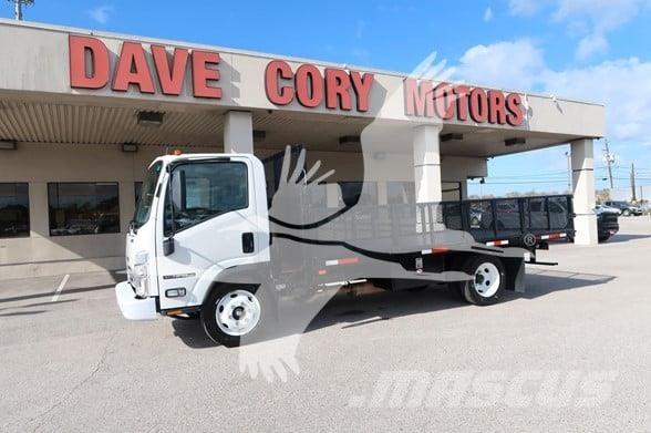 Isuzu NPR HD شاحنات مسطحة/مفصلية الجوانب