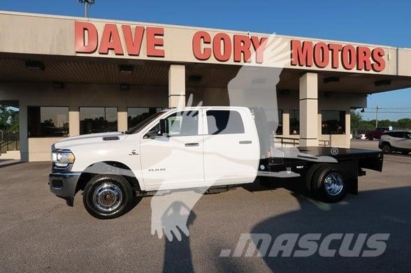 RAM 3500 HD شاحنات مسطحة/مفصلية الجوانب