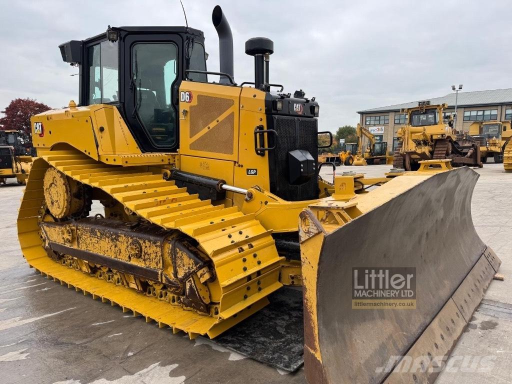 CAT D 6 LGP بلدوزرات مجنزرة