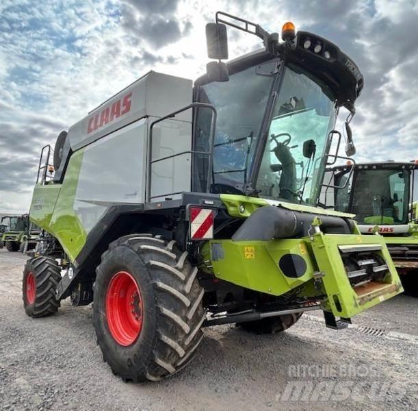 CLAAS TRION 520 حصادات