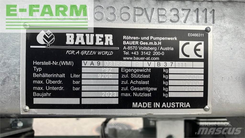 Bauer P 92 معدات توزيع السماد العضوي