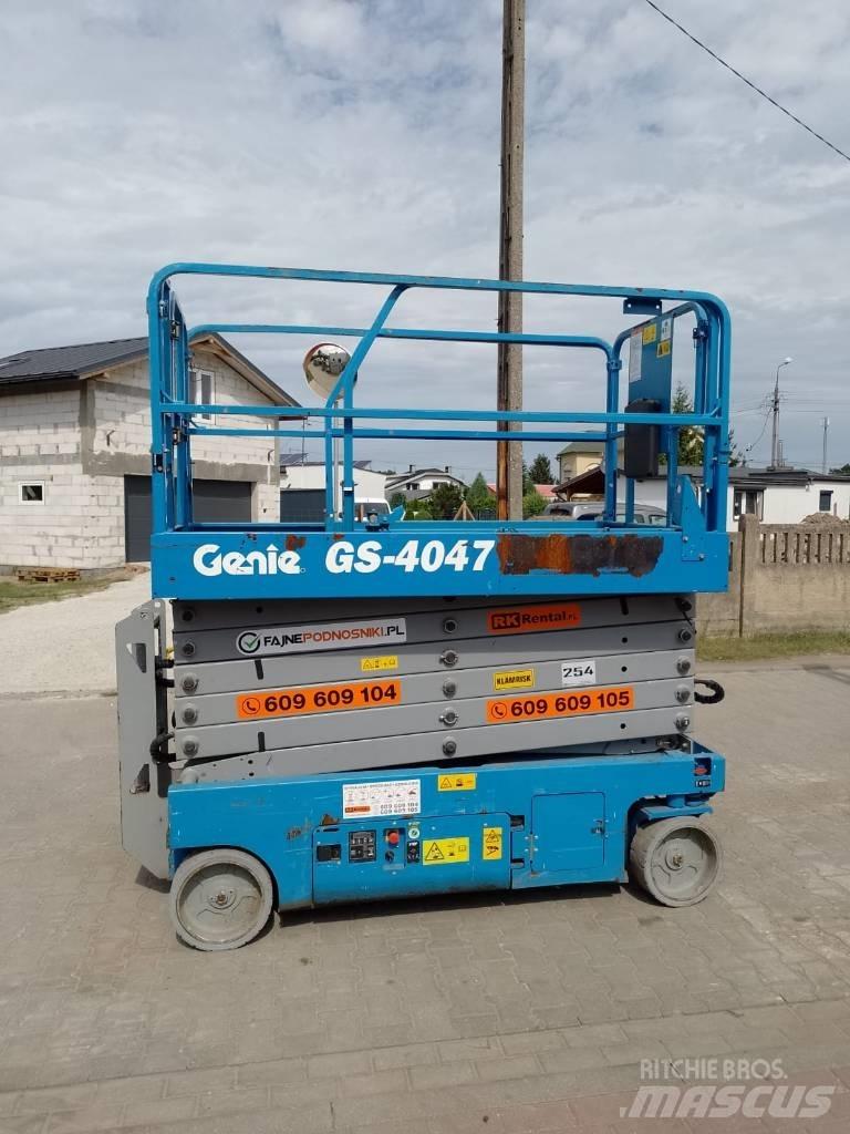 Genie GS 4047 رافعات مقصية الشكل