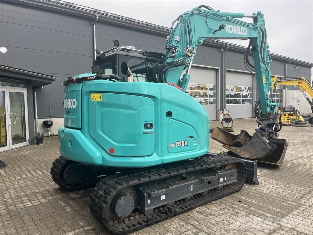Kobelco SK 75 SR حفارات وسط 7 طن - 12 طن