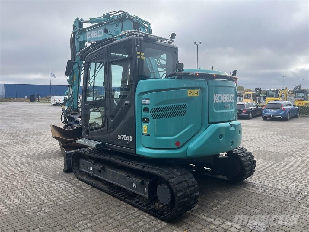 Kobelco SK 75 SR حفارات وسط 7 طن - 12 طن