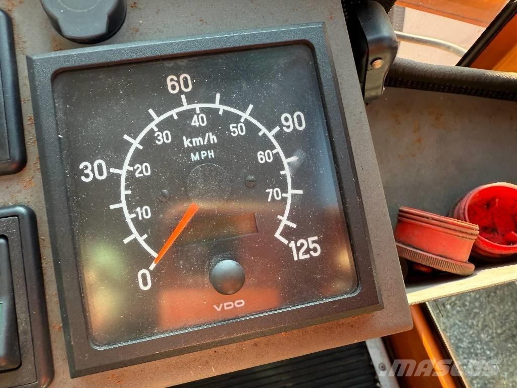 Hansa APZ 1003 ناقلات الأدوات