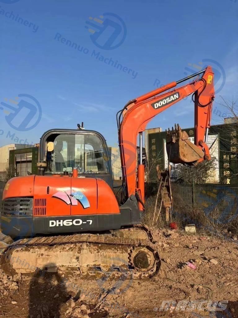 Doosan DH 60 حفارات زحافة