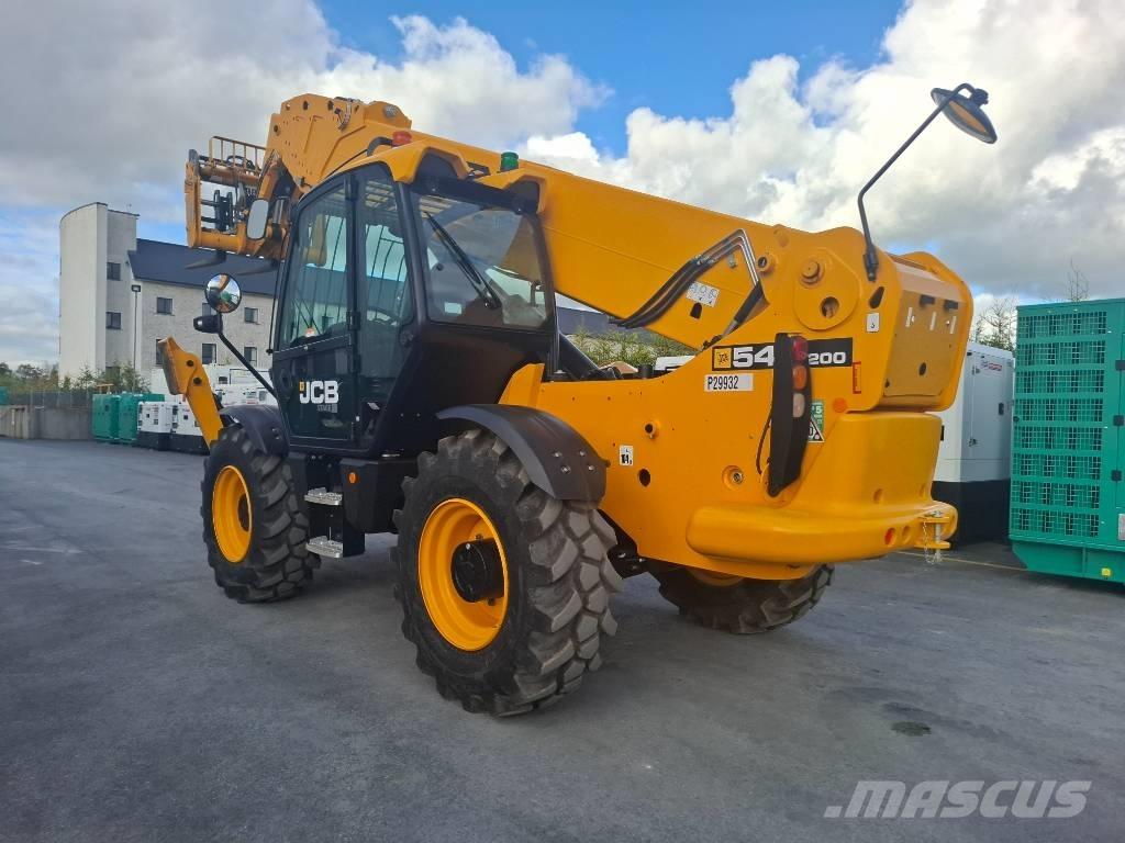 JCB 540-200 مناولات متداخلة