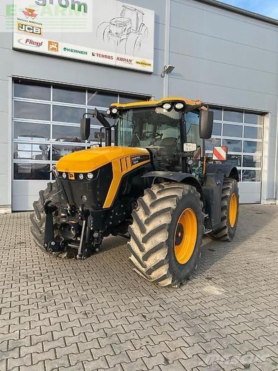 JCB 4220 fatsrac الجرارات
