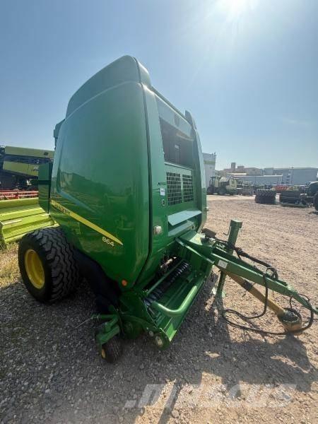 John Deere 864 محزمات مستديرة