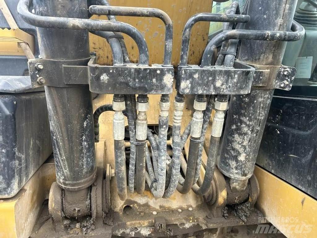CAT 320EL حفارات خاصة