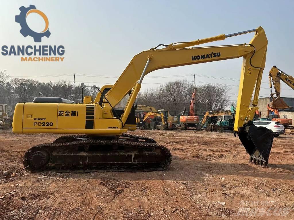 Komatsu PC 200 حفارات زحافة