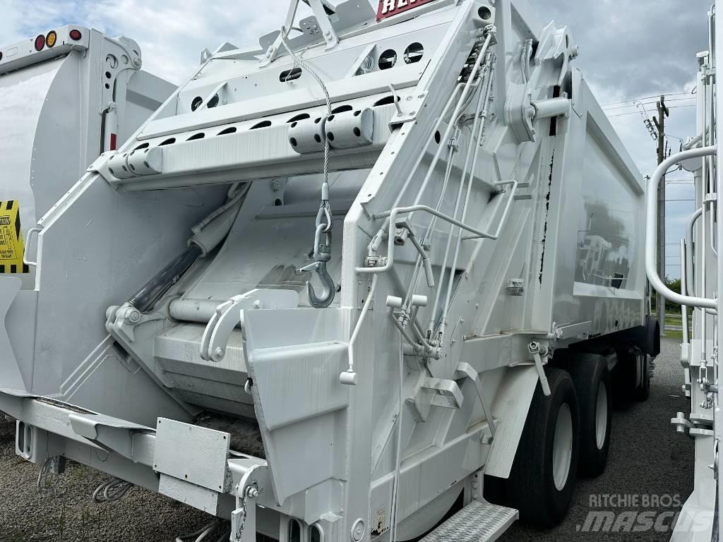 Mack MRU 633 شاحنات المخلفات
