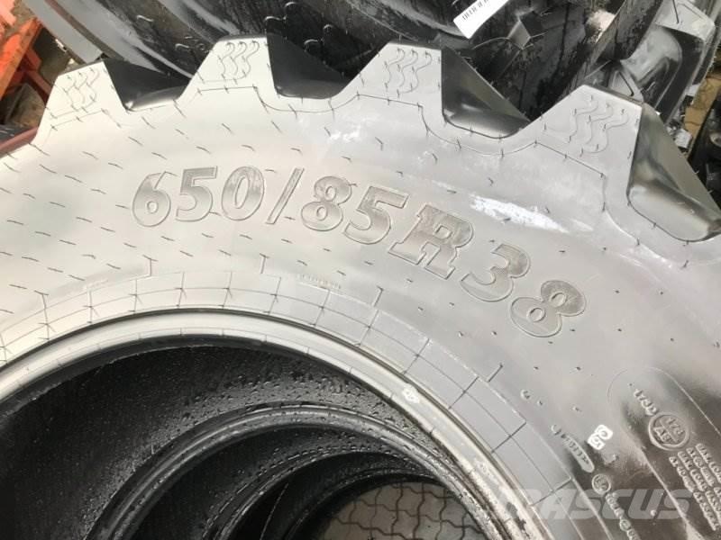 BKT 650/85R38 الإطارات والعجلات والحافات