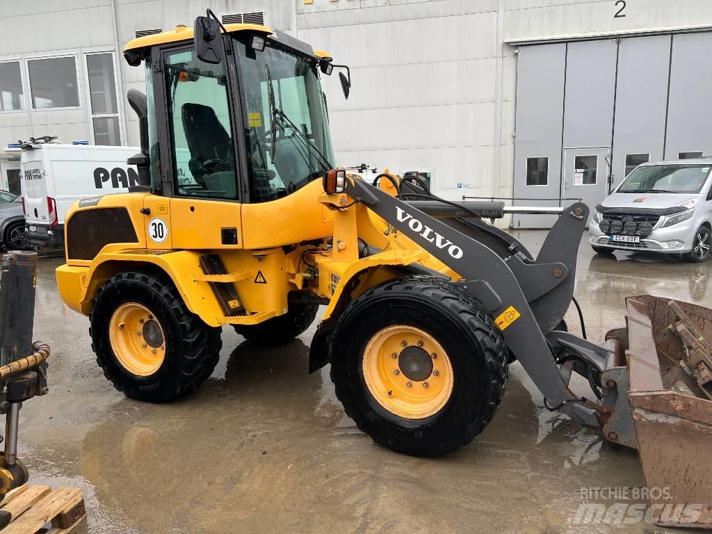 Volvo L 35 G لوادر بعجل