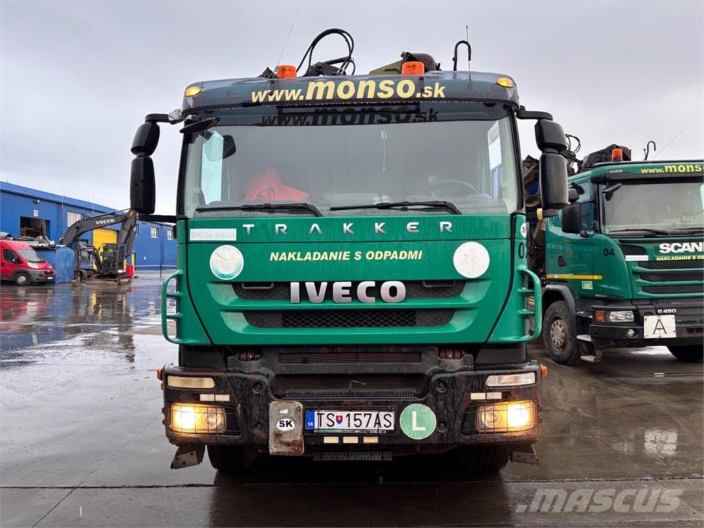 Iveco TRAKKER شاحنات بمقصورة وهيكل
