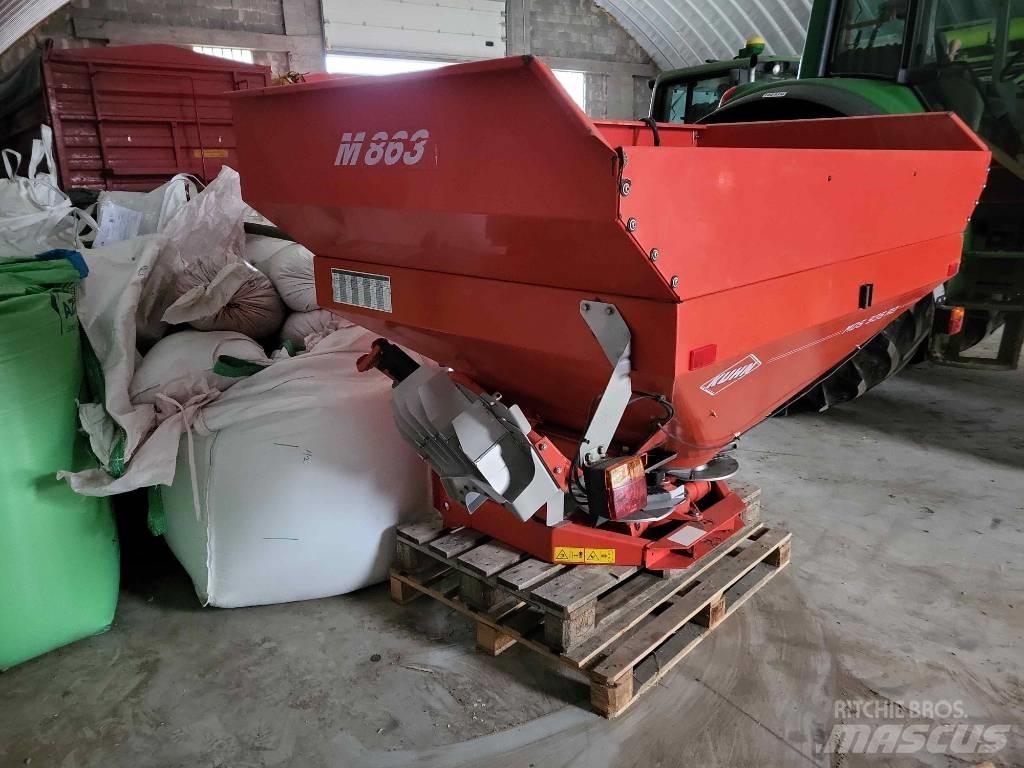 Kuhn MDS 935 R2 معدات فرد المواد المعدنية