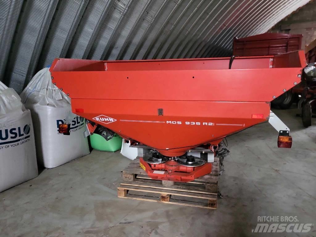Kuhn MDS 935 R2 معدات فرد المواد المعدنية
