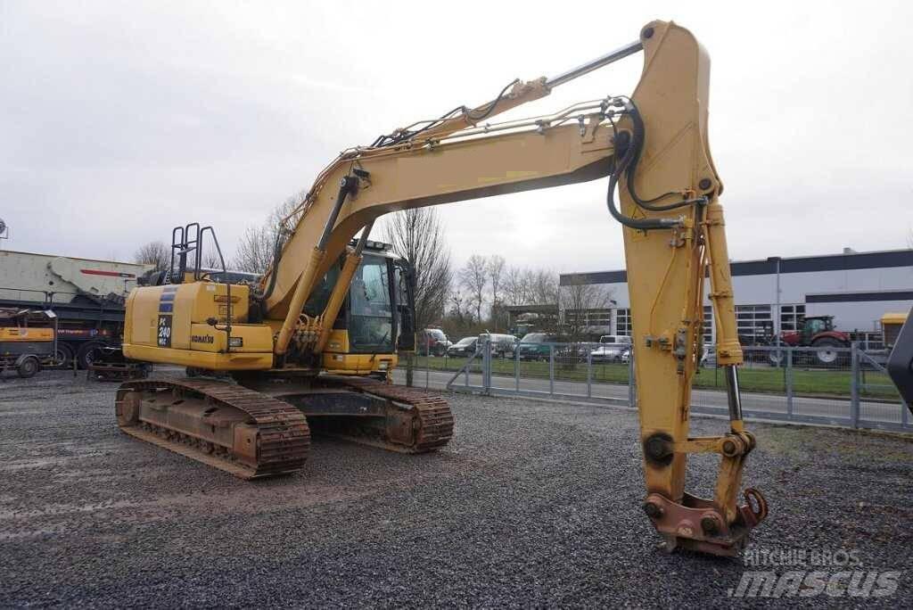 Komatsu PC240NLC-10 حفارات زحافة