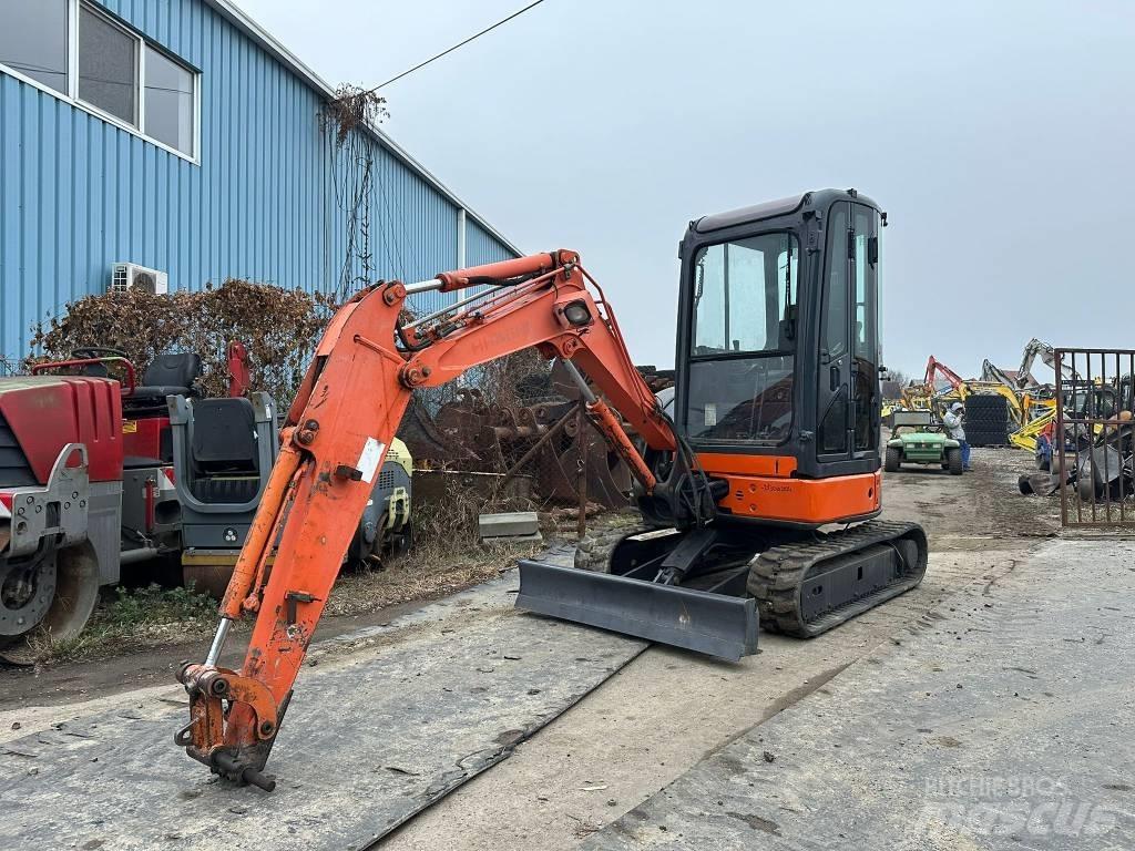 Hitachi ZX 27 U-2 حفارات صغيرة أقل من 7 طن (حفارات صغيرة)