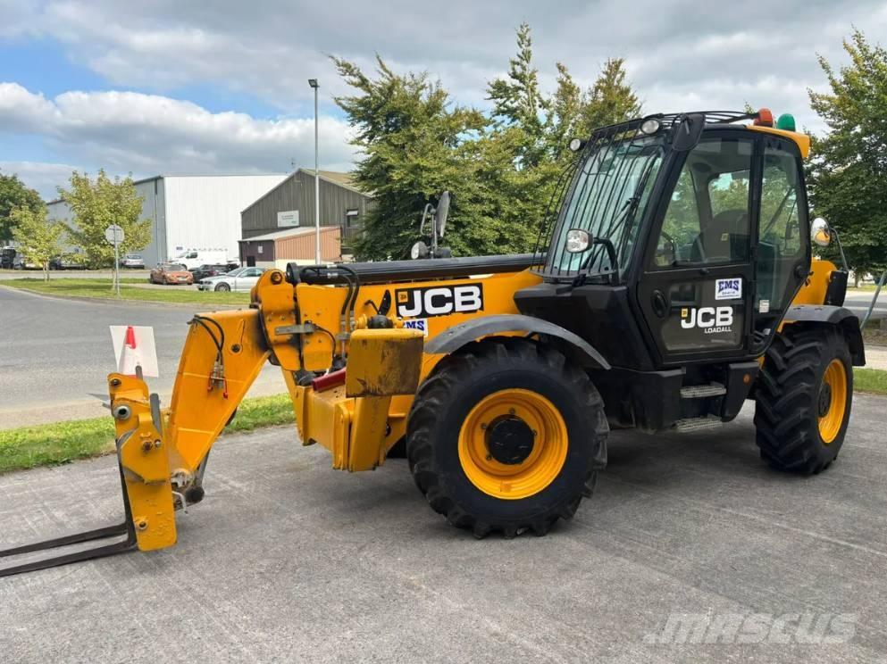 JCB 540-140 مناولات متداخلة