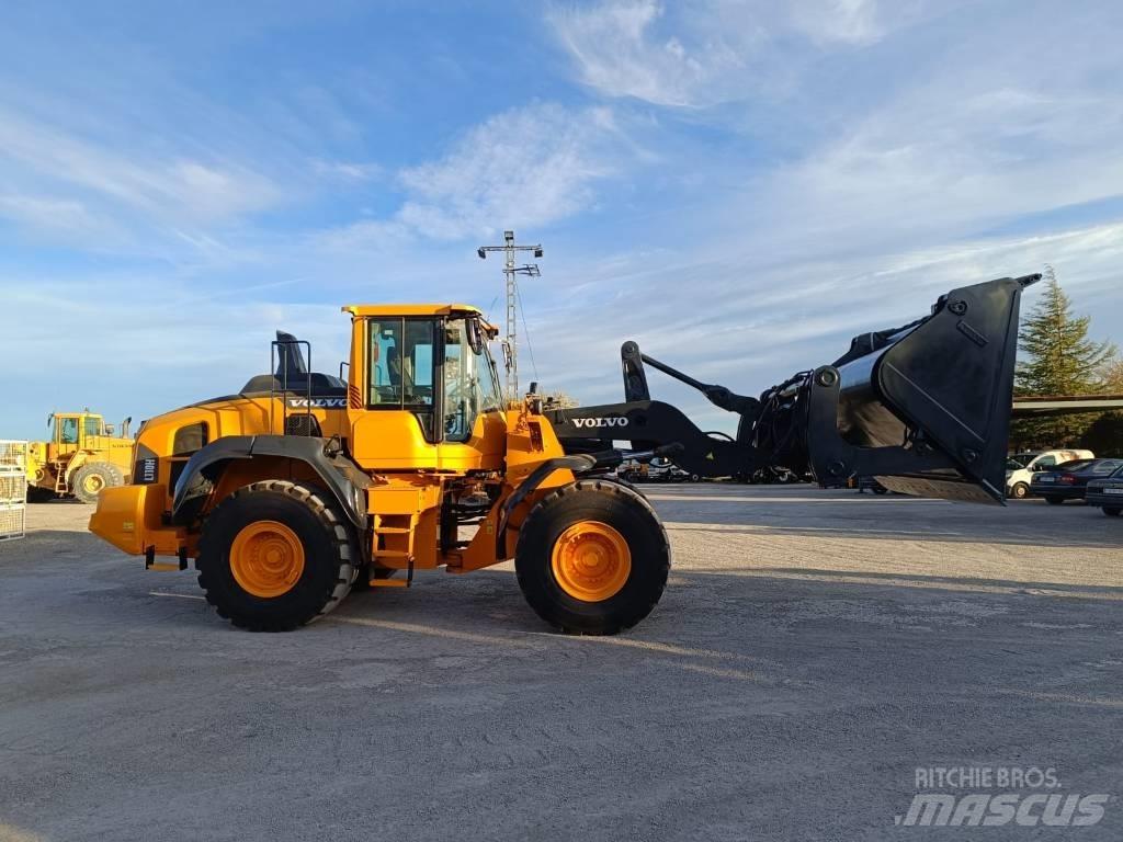 Volvo L 110 H لوادر بعجل