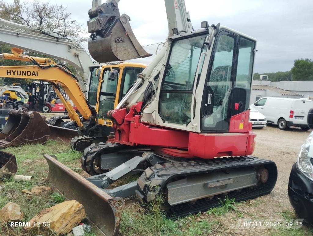 Takeuchi 280 FR حفارات زحافة