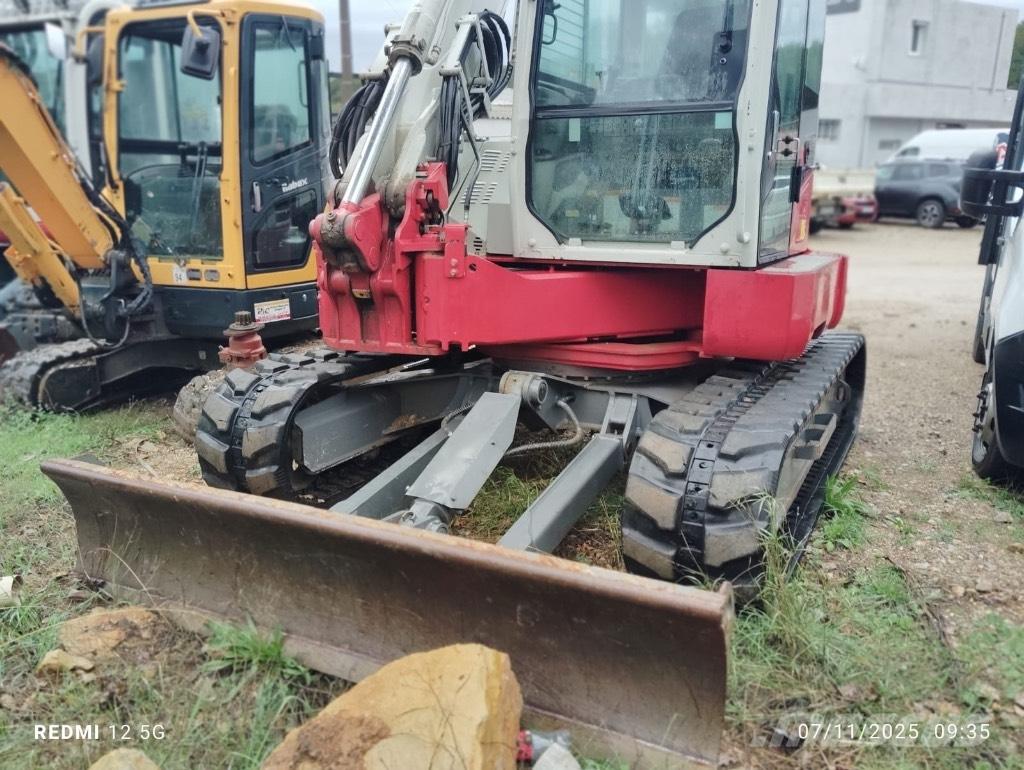 Takeuchi 280 FR حفارات زحافة