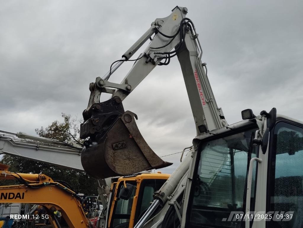 Takeuchi 280 FR حفارات زحافة