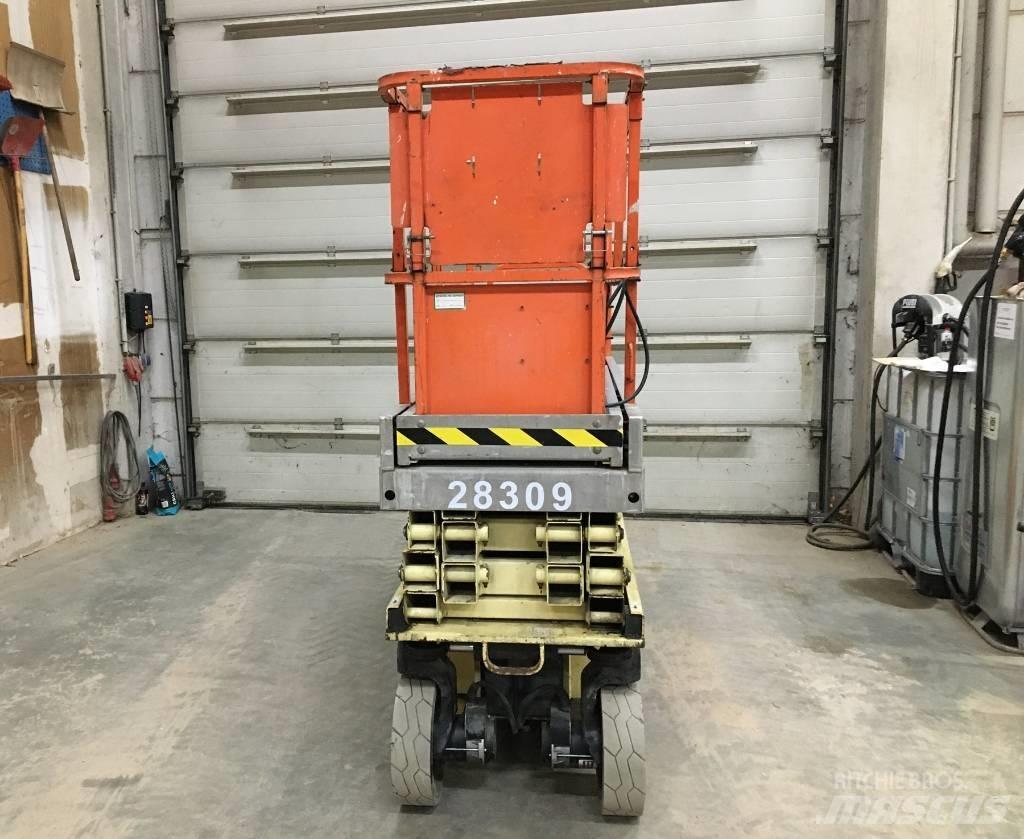 JLG 2030 ES رافعات مقصية الشكل