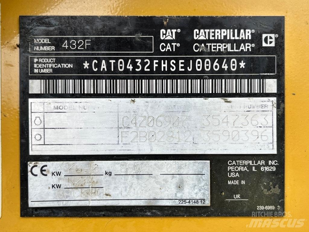 CAT 432 F لوادر ذات جرافات عكسية